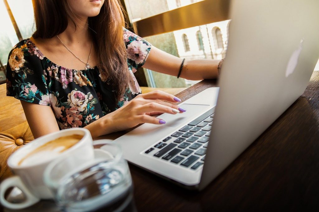 How to Stay Healthy at Work During Pregnancy