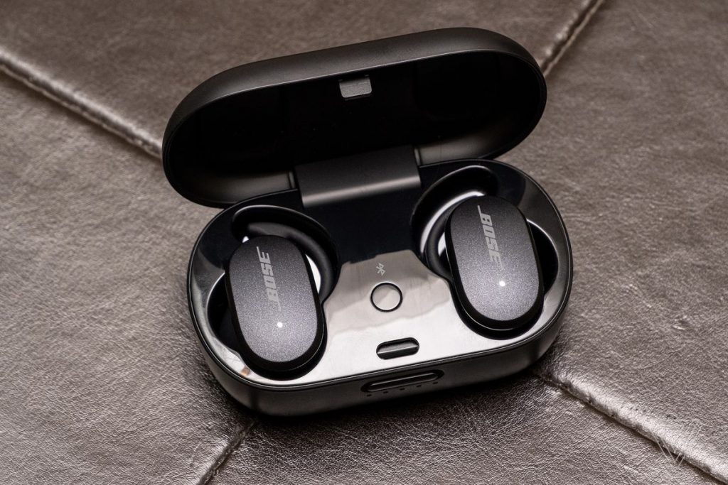 BEST EARBUD HEADPHONES