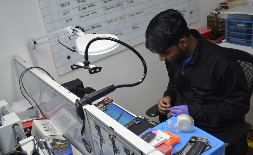 Apple Watch Repair in Delhi