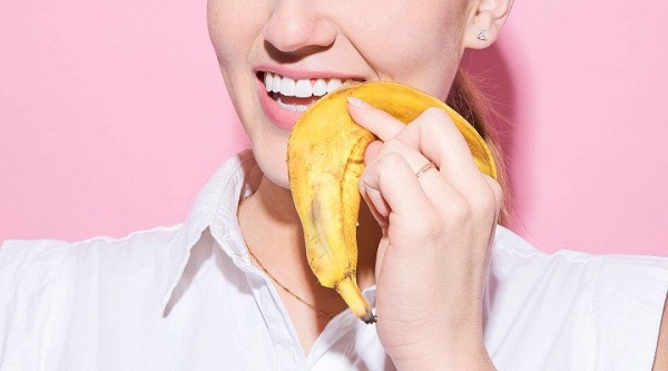 bananapeel-teethwhitening