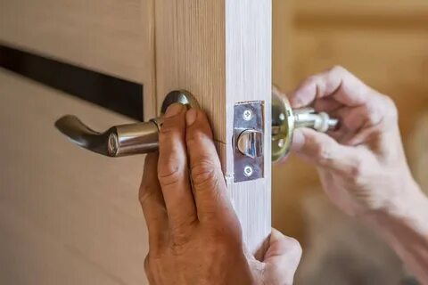 TOP 6 REASONS TO REPLACE YOUR HOME LOCKS